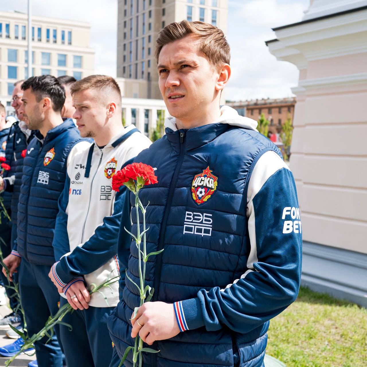 ЦСКА возложил цветы у мемориала 18-й дивизии Московского народного ополчения